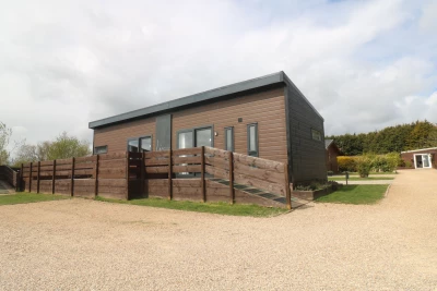 LSG 2 - 3 Bed Liv Lodge