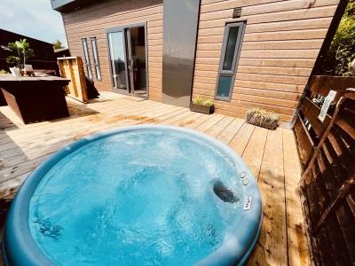 LSG 4 - 2 Bed Liv Lodge