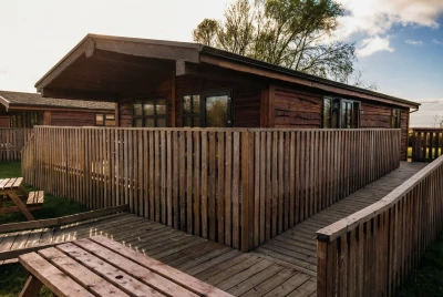 Woodlakes Larch 18