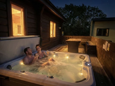 LSG - Luxury Log Cabin - 26